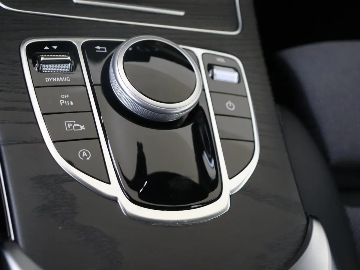 180 Advantage Pack / Facelift / Digitale cockpit / Automaat /Carplay /Dodehoek /Achteruitrijcamera