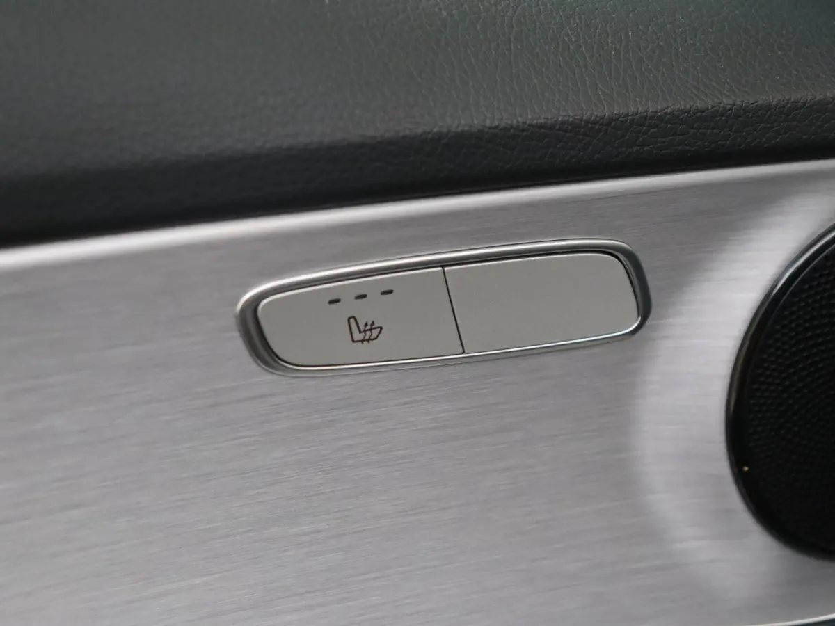 180 Advantage Pack / Facelift / Digitale cockpit / Automaat /Carplay /Dodehoek /Achteruitrijcamera