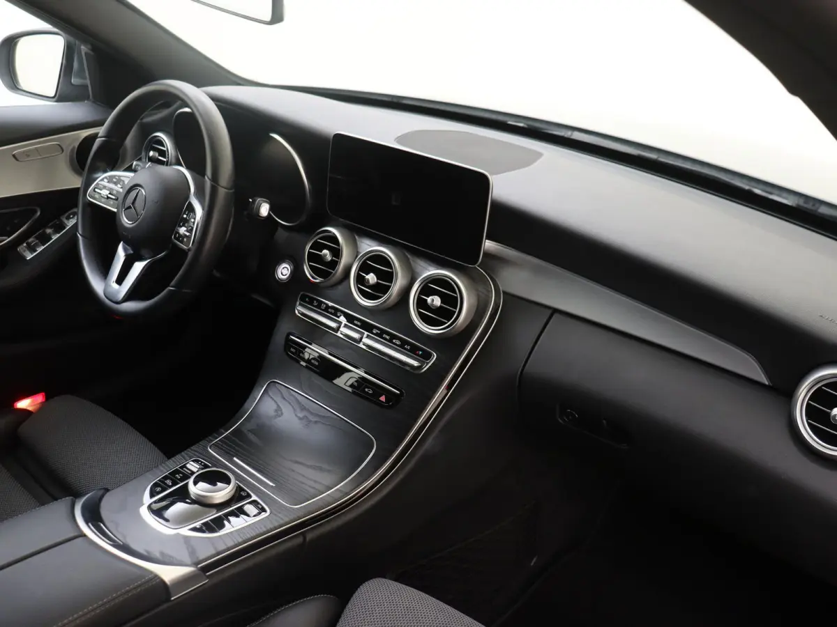 180 Advantage Pack / Facelift / Digitale cockpit / Automaat /Carplay /Dodehoek /Achteruitrijcamera