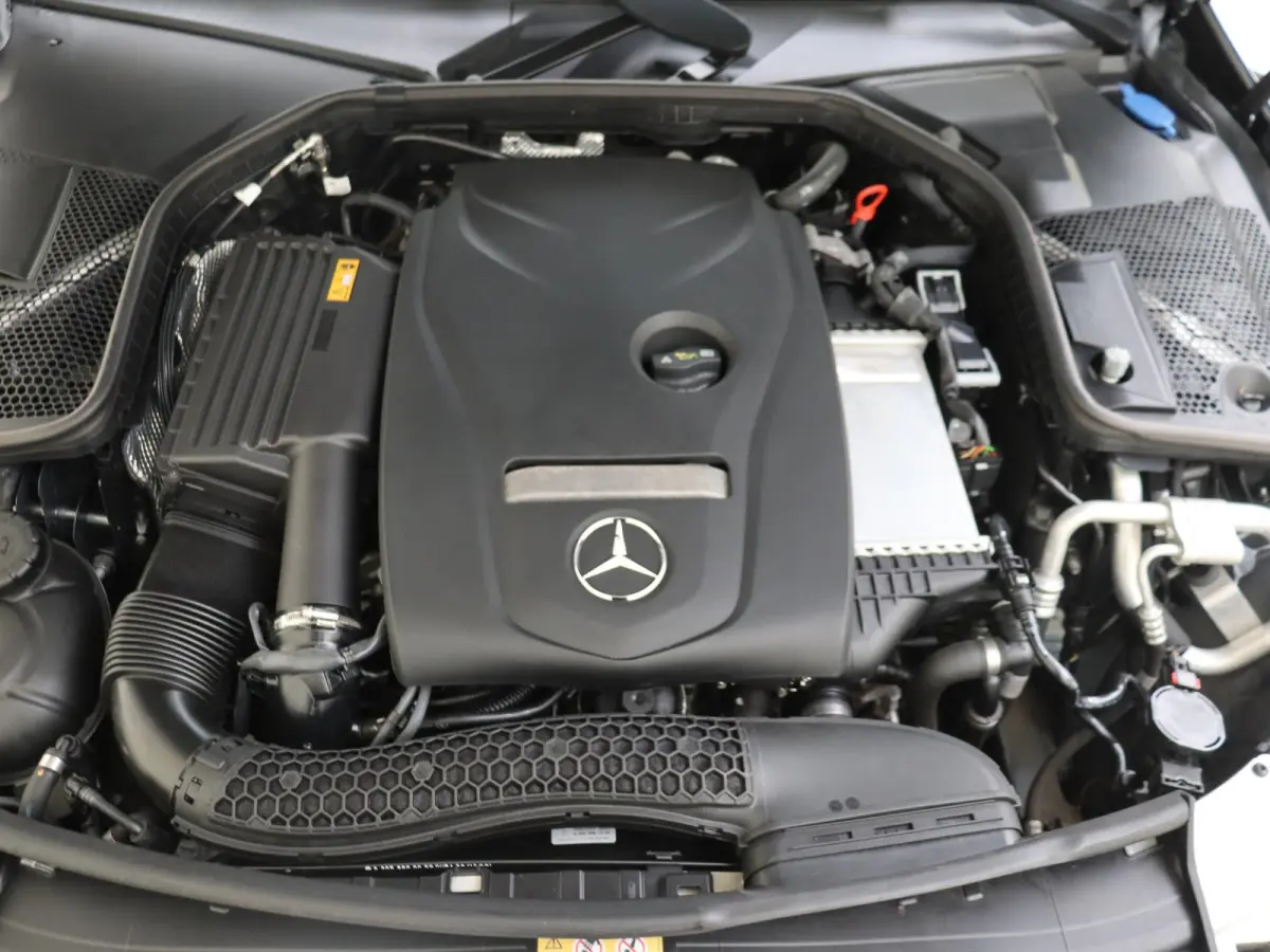 180 Advantage Pack / Facelift / Digitale cockpit / Automaat /Carplay /Dodehoek /Achteruitrijcamera
