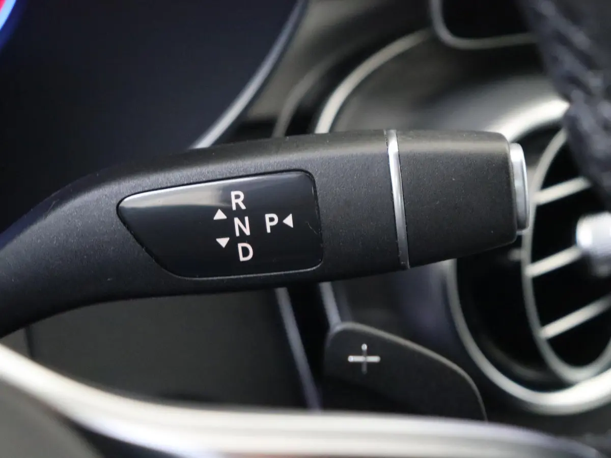 180 Advantage Pack / Facelift / Digitale cockpit / Automaat /Carplay /Dodehoek /Achteruitrijcamera