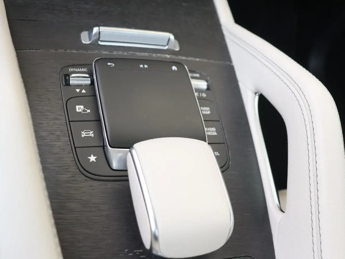 350 de 4MATIC / AMG/ 21 inch/ Panoramadak/ AIRMATIC/ Burmester