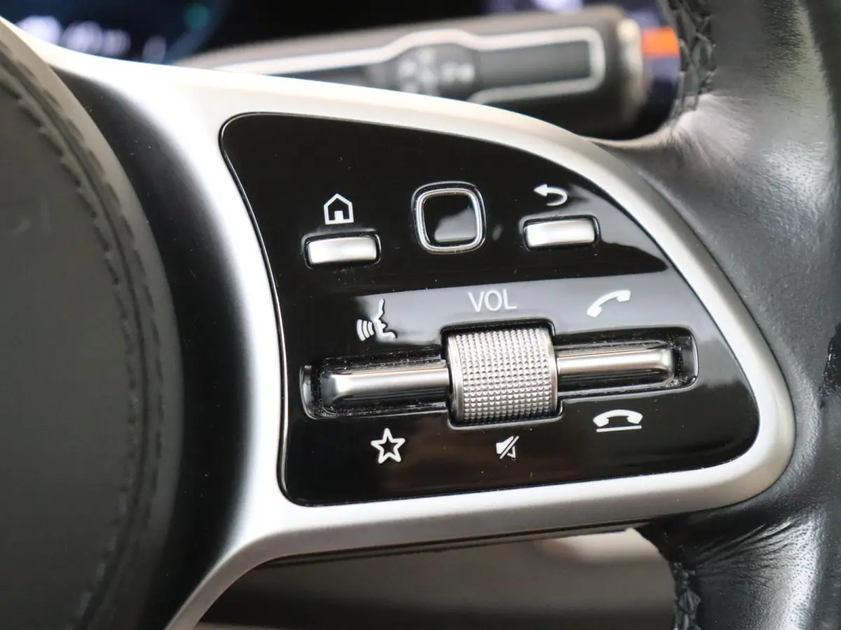 350 de 4MATIC / AMG/ 21 inch/ Panoramadak/ AIRMATIC/ Burmester