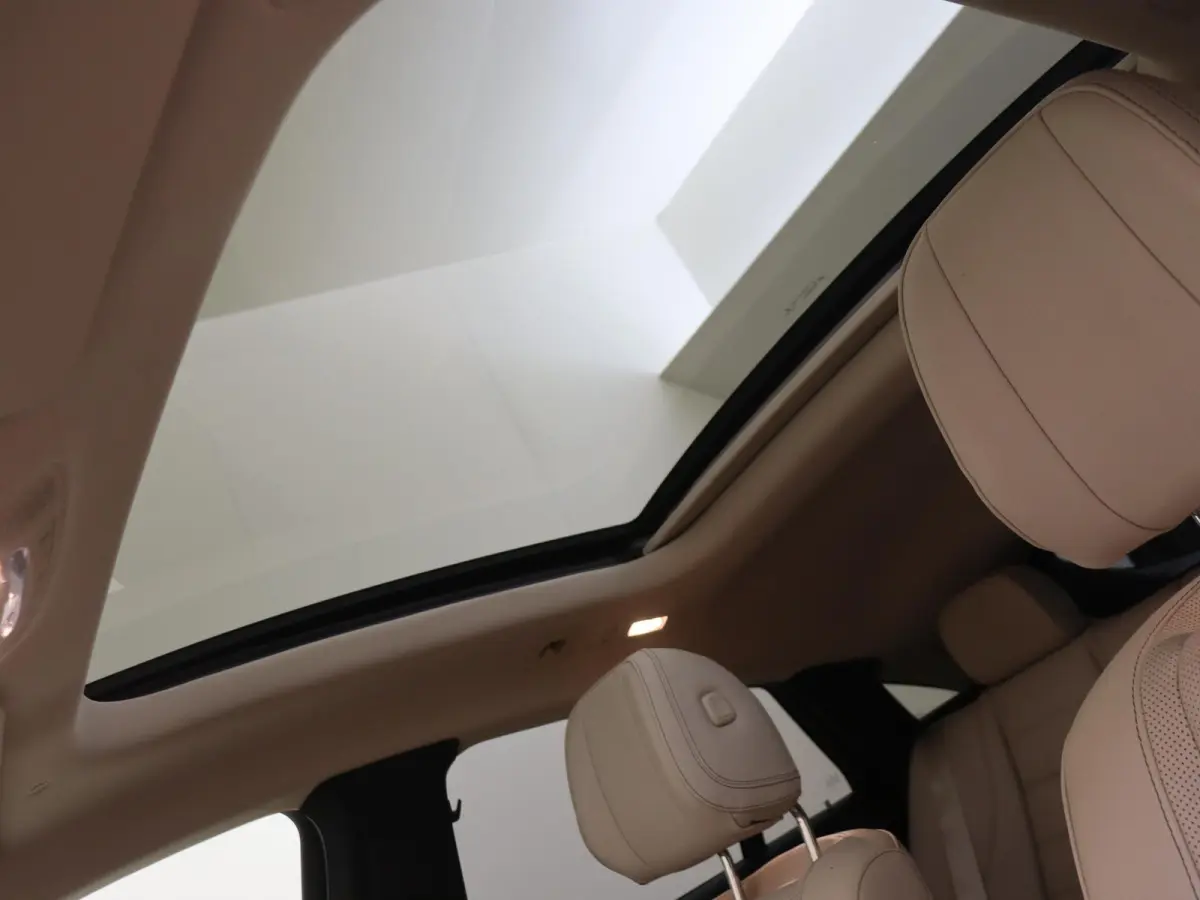 350 de 4MATIC / AMG/ 21 inch/ Panoramadak/ AIRMATIC/ Burmester