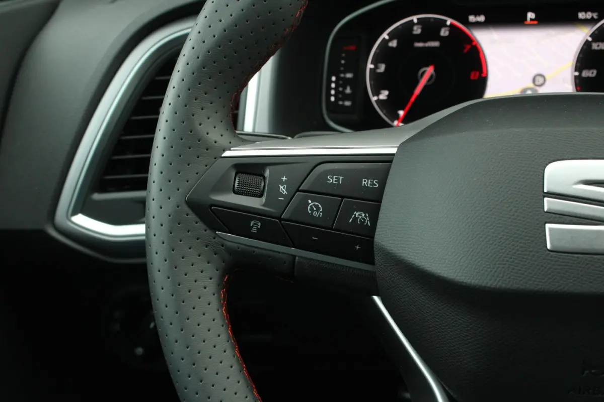 1.5 TSI 150pk DSG FR Business Intense | Trekhaak Wegklapbaar | 18" Velgen