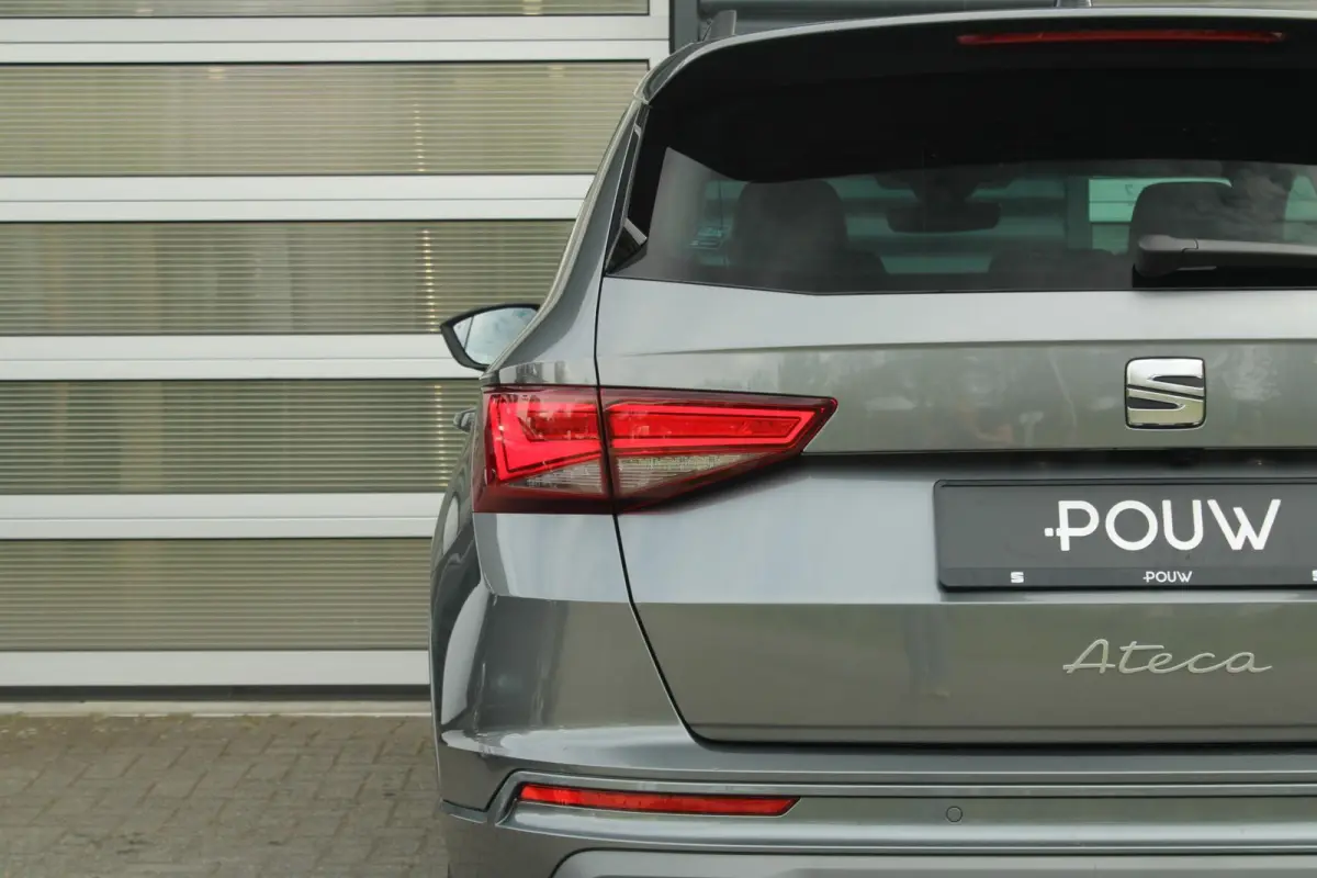 1.5 TSI 150pk DSG FR Business Intense | Trekhaak Wegklapbaar | 18" Velgen