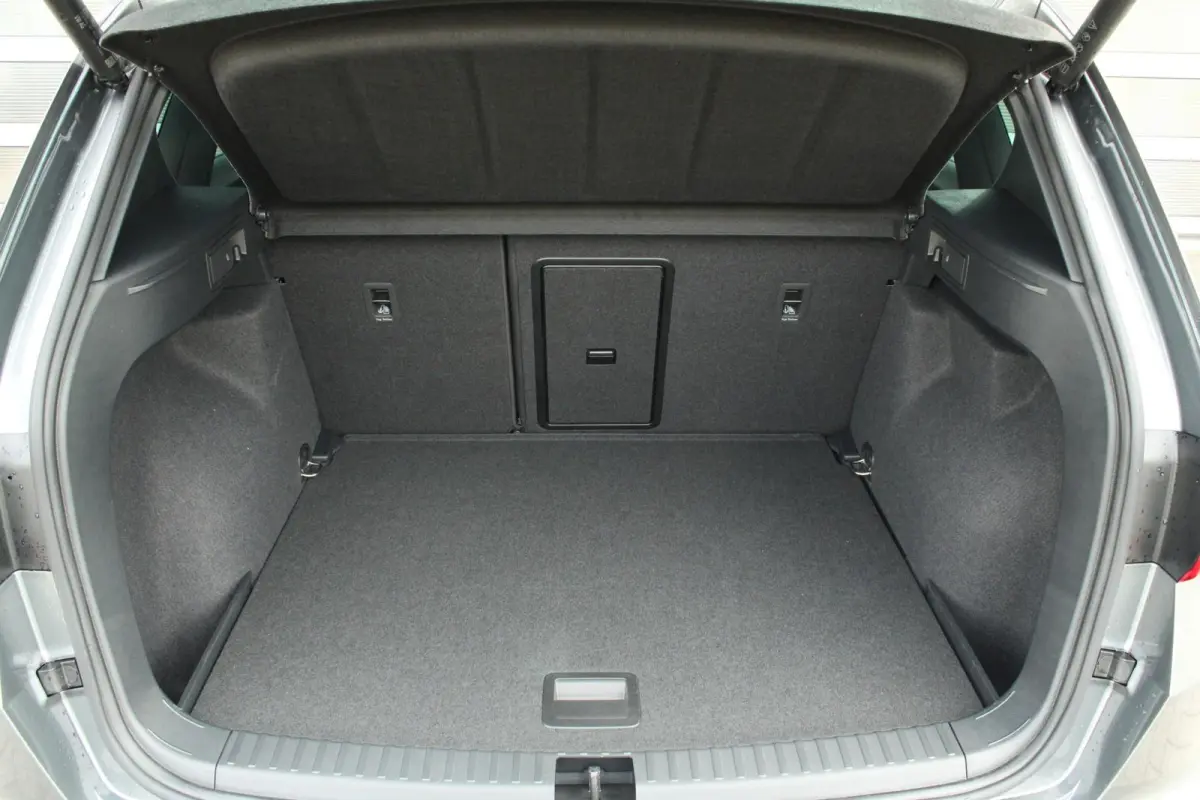 1.5 TSI 150pk DSG FR Business Intense | Trekhaak Wegklapbaar | 18" Velgen