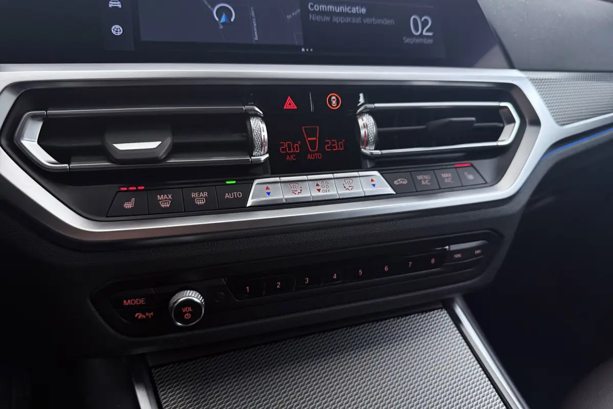 320e Business Edition Plus M-Sport | Trekhaak | Adap. Cruise | Org NL | Sportstoelen | Leer | 3-Zone Clima |