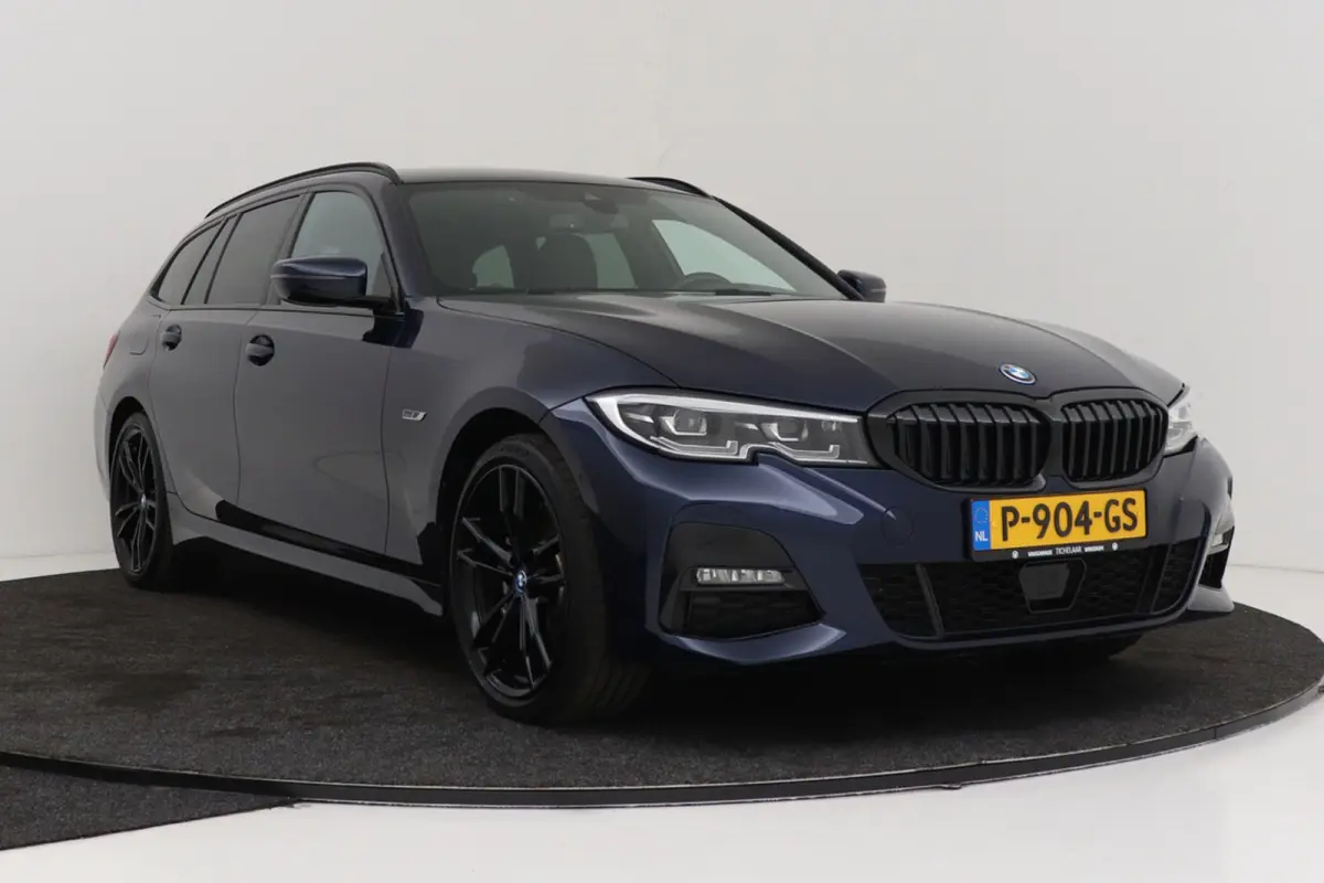 320e Business Edition Plus M-Sport | Trekhaak | Adap. Cruise | Org NL | Sportstoelen | Leer | 3-Zone Clima |