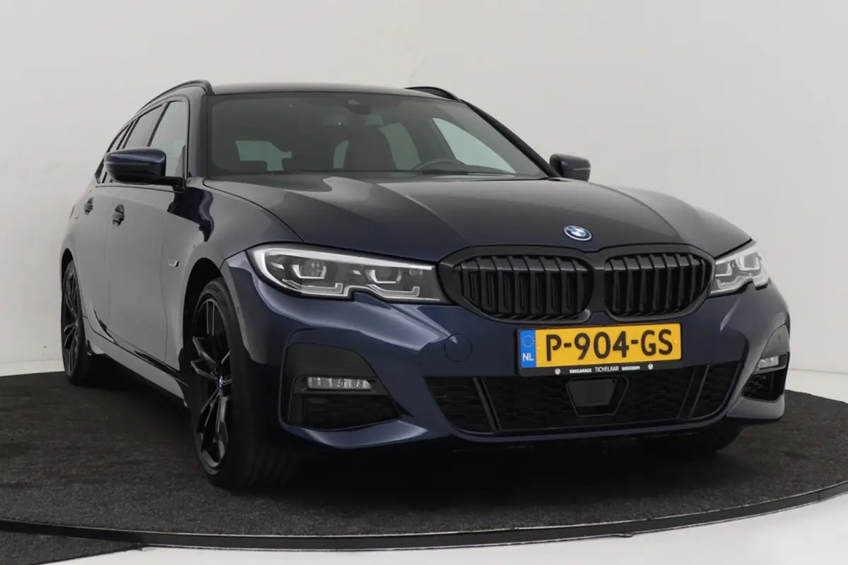 320e Business Edition Plus M-Sport | Trekhaak | Adap. Cruise | Org NL | Sportstoelen | Leer | 3-Zone Clima |
