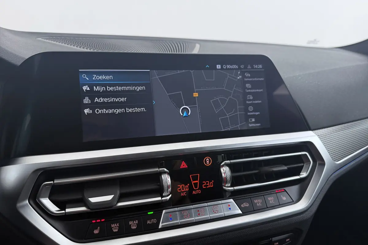 320e Business Edition Plus M-Sport | Trekhaak | Adap. Cruise | Org NL | Sportstoelen | Leer | 3-Zone Clima |