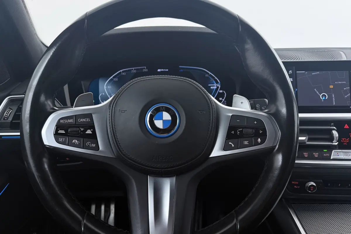 320e Business Edition Plus M-Sport | Trekhaak | Adap. Cruise | Org NL | Sportstoelen | Leer | 3-Zone Clima |