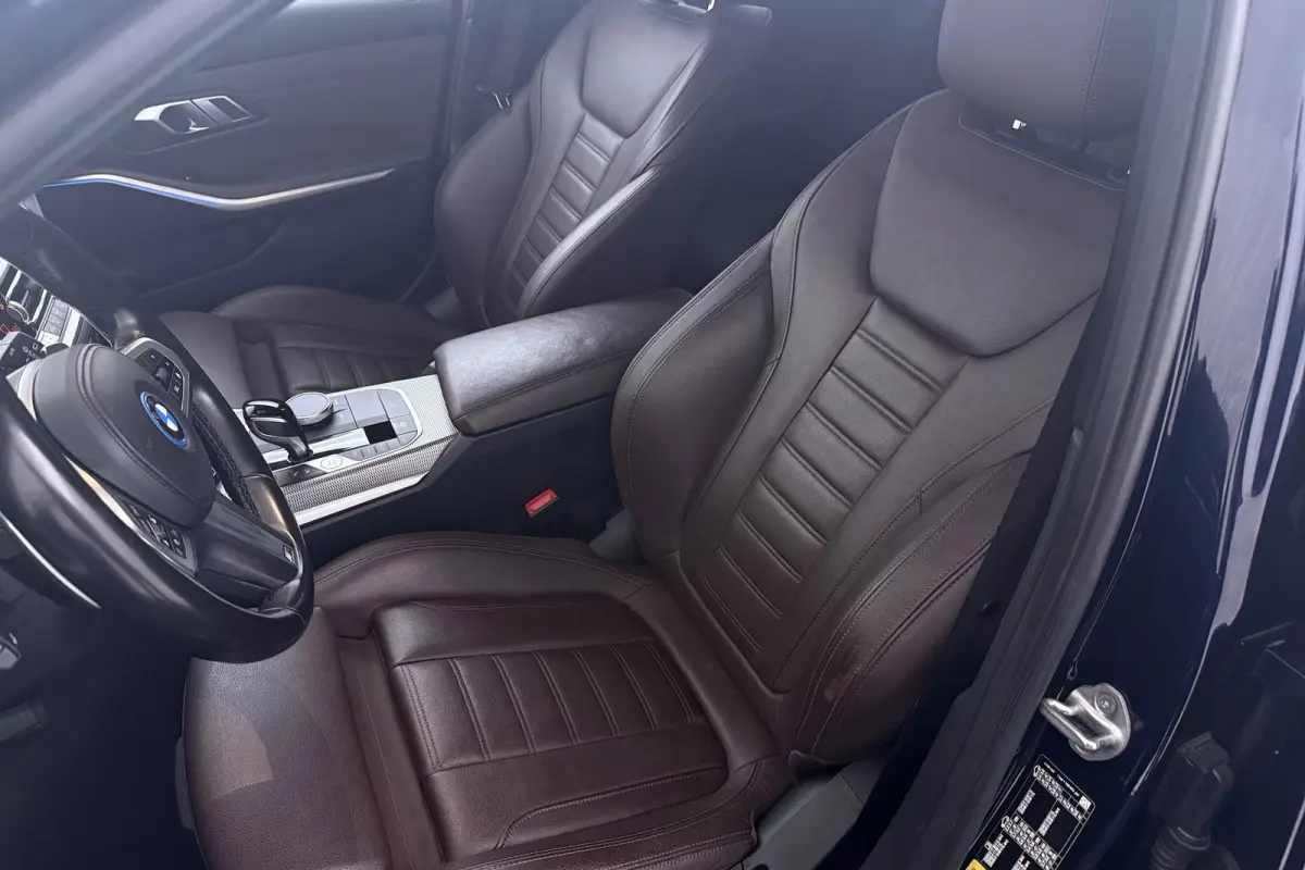 320e Business Edition Plus M-Sport | Trekhaak | Adap. Cruise | Org NL | Sportstoelen | Leer | 3-Zone Clima |