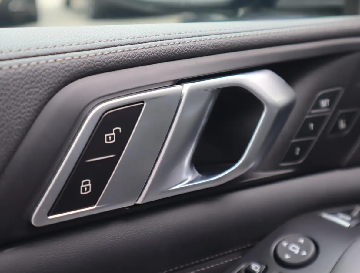 xDrive45e M Sport | Pano | Stoel ventilatie | Comfort Stoelen| ACC | HUD | 360 Camera
