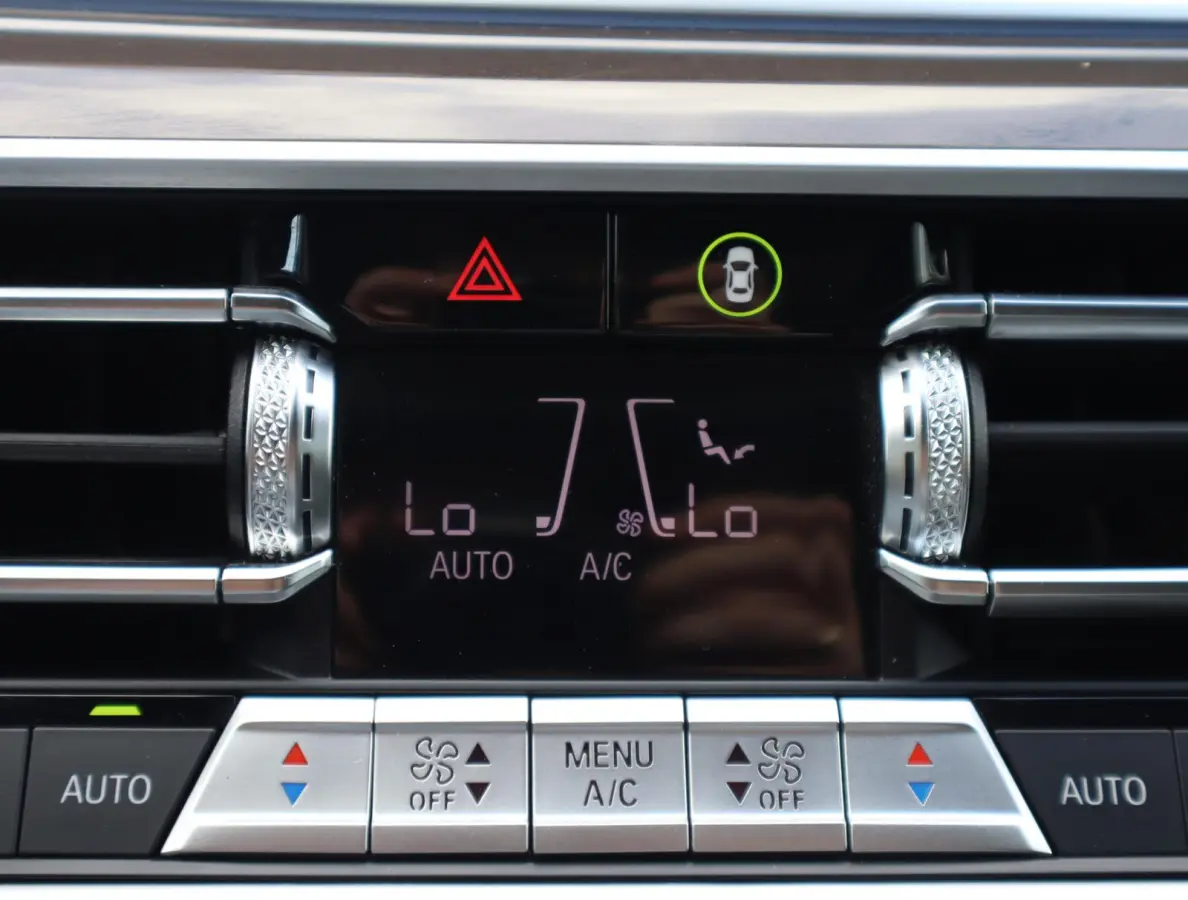xDrive45e M Sport | Pano | Stoel ventilatie | Comfort Stoelen| ACC | HUD | 360 Camera