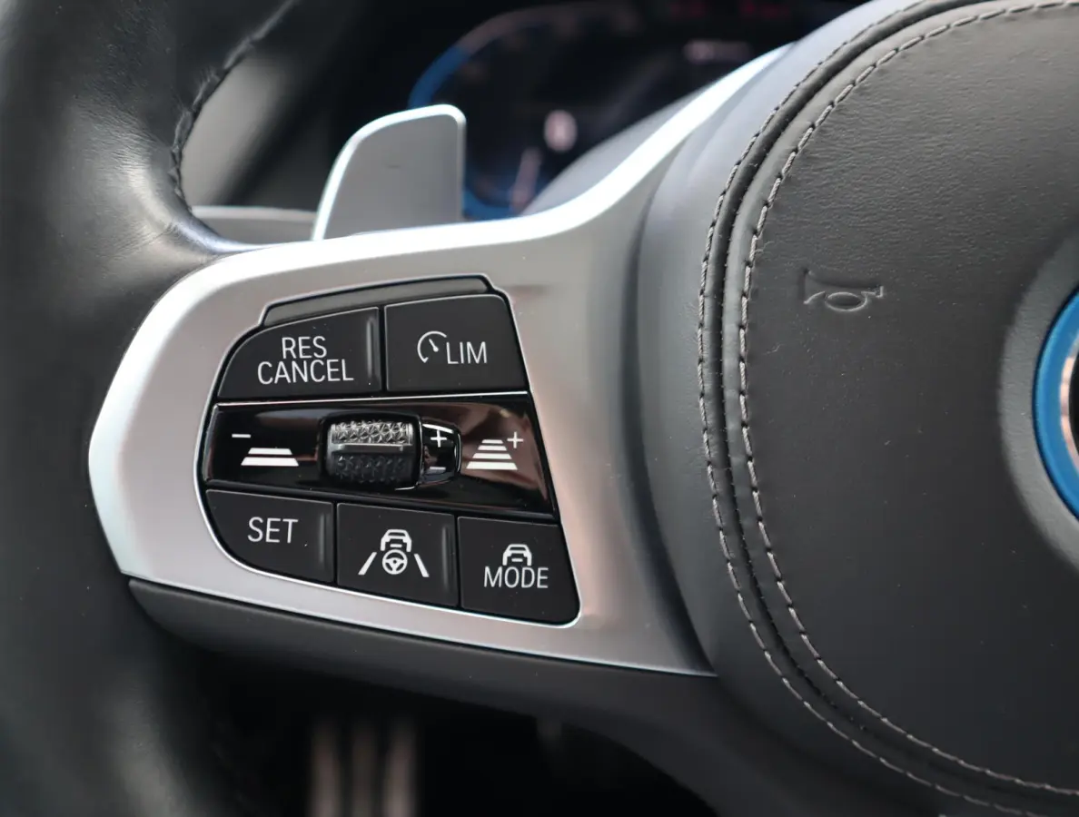 xDrive45e M Sport | Pano | Stoel ventilatie | Comfort Stoelen| ACC | HUD | 360 Camera