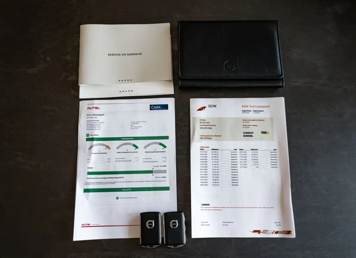 2.0 Recharge T6 AWD R-Design Panoramadak I Camera I Memory I Leder I Adaptive Cruise I Pilot Assist