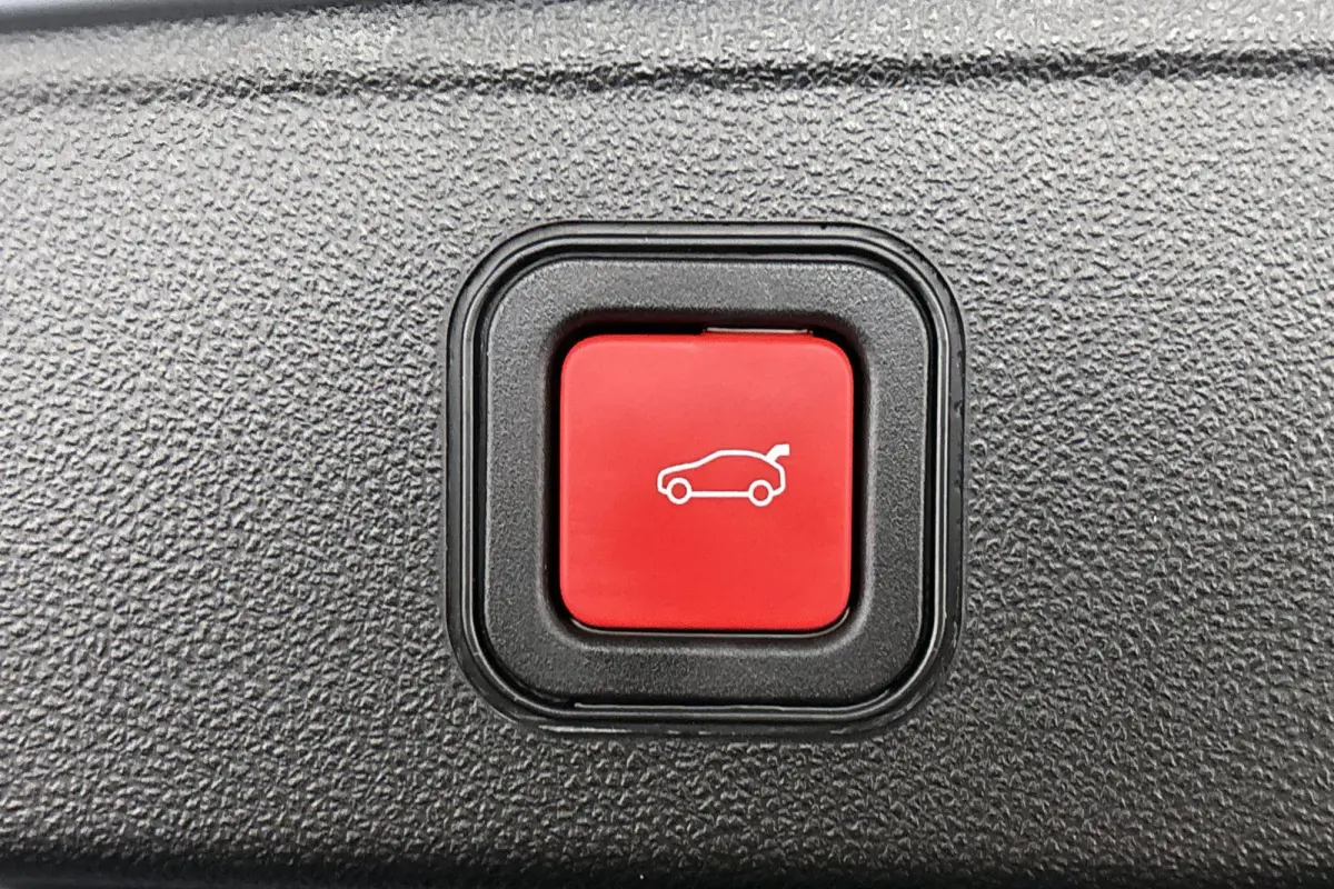 1.2 e-Hybrid Altitude JBL Keyless Elektrische Achterklep