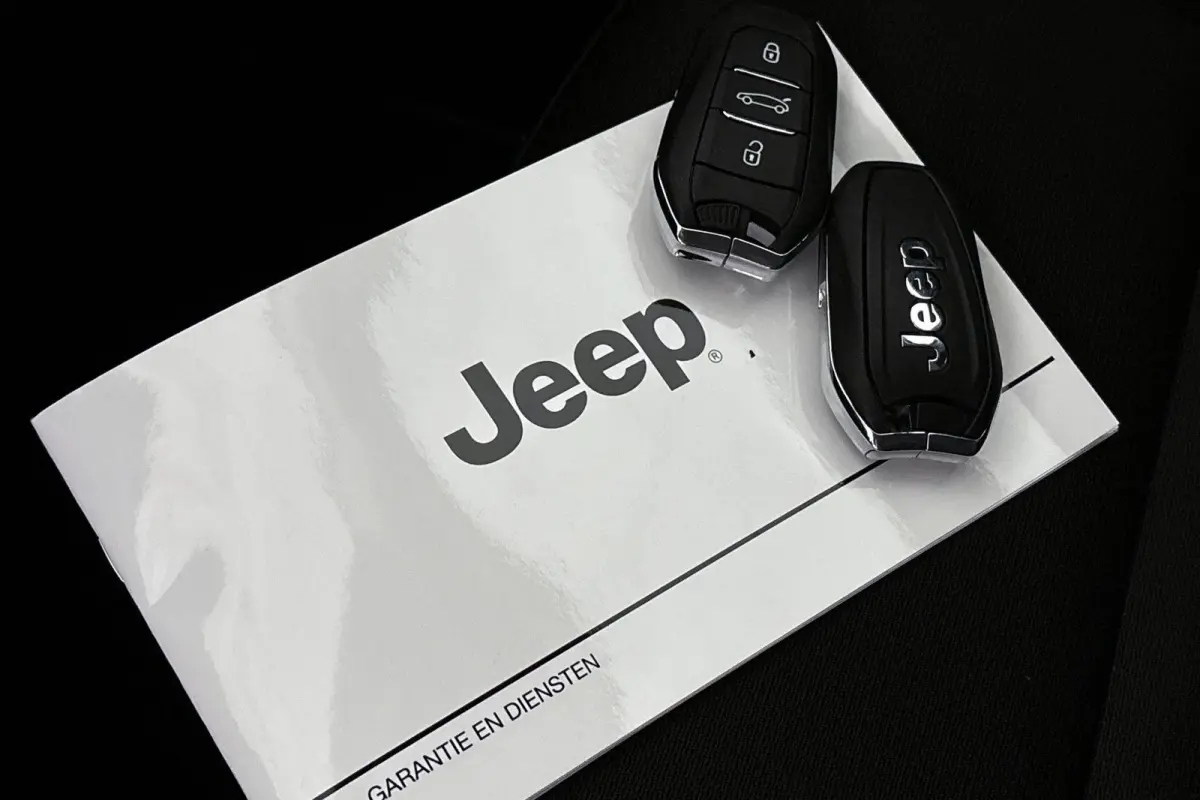 1.2 e-Hybrid Altitude JBL Keyless Elektrische Achterklep