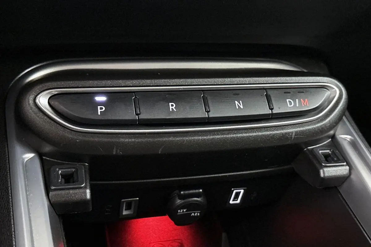 1.2 e-Hybrid Altitude JBL Keyless Elektrische Achterklep