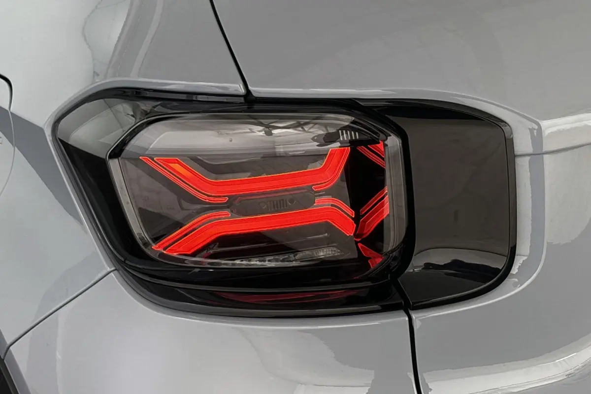 1.2 e-Hybrid Altitude JBL Keyless Elektrische Achterklep