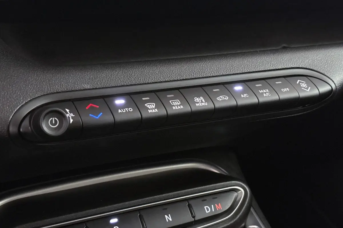1.2 e-Hybrid Altitude JBL Keyless Elektrische Achterklep