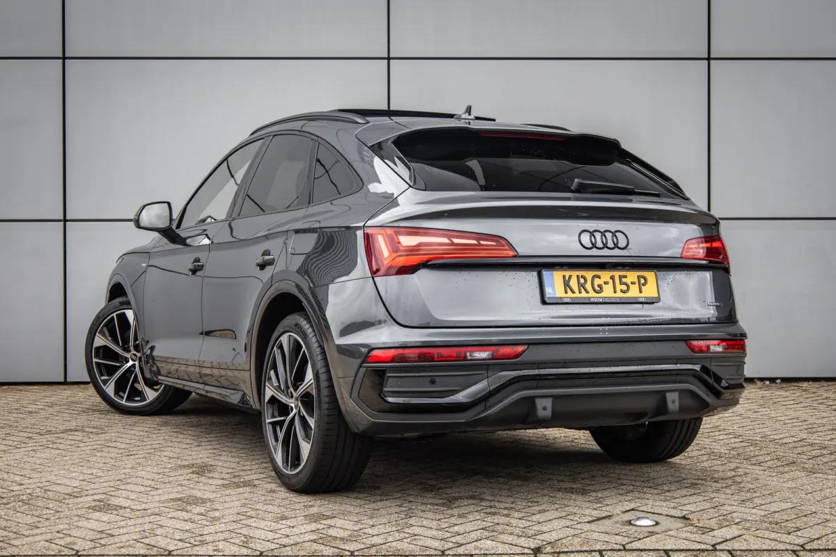 55 TFSIe 367pk quattro S edition | Luchtvering | Trekhaak | Panoramadak