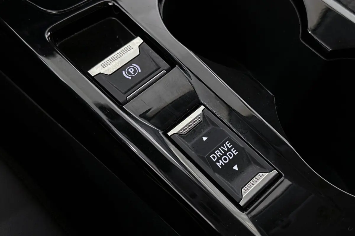 1.2 Hybrid 110 e-DCS6 Allure NL Auto Apple CarPlay Parkeersensoren