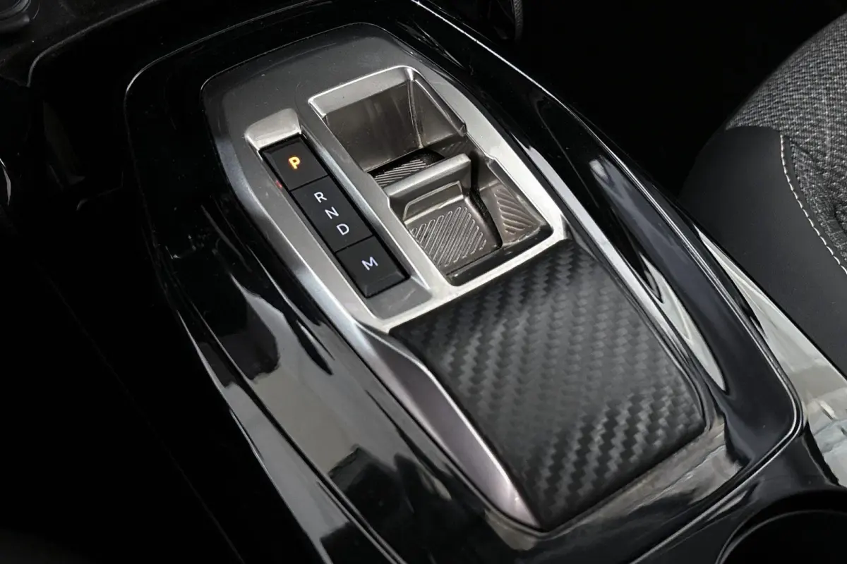 1.2 Hybrid 110 e-DCS6 Allure NL Auto Apple CarPlay Parkeersensoren