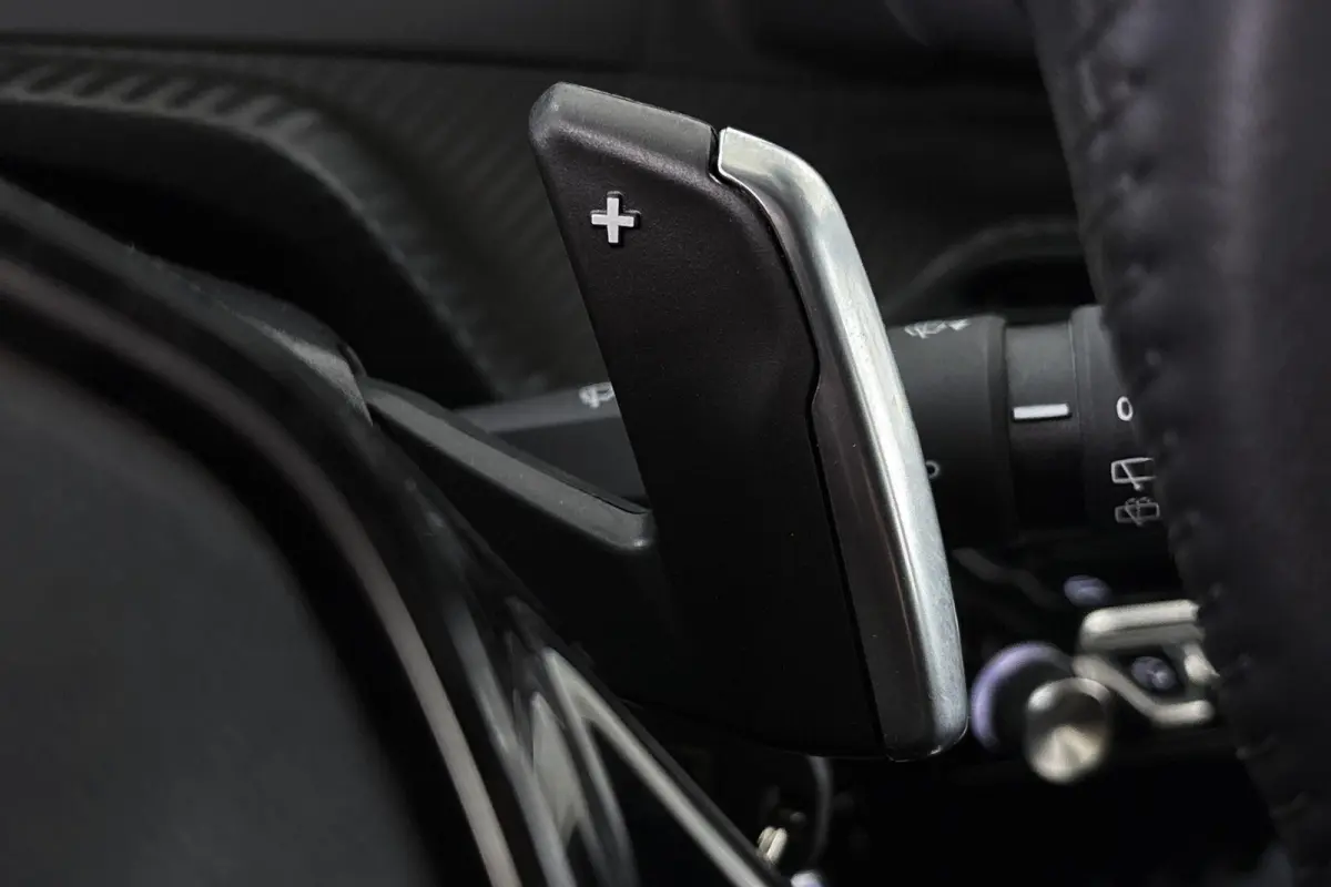 1.2 Hybrid 110 e-DCS6 Allure NL Auto Apple CarPlay Parkeersensoren