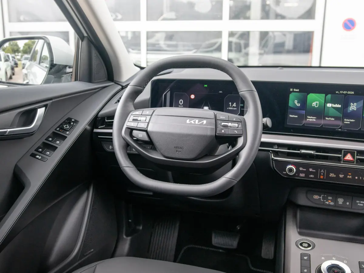 1.6 GDi Hybrid DynamicPlusLine | Actieprijs* | Navi. | Clima. | Adapt. Cruise. | Parkeersensoren | Achteruitrijcamera | Bekleding In Lederlook | Dodehoekassistentie | Schuif-/Kanteldak | Sto