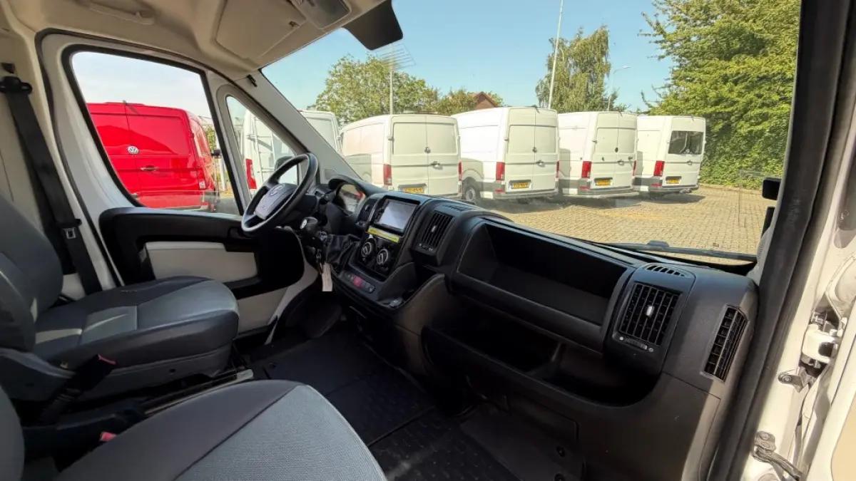 3.0 CNG NATURAL POWER 100KW 136PK L4H2 MAXI AIRCO/ NAVIGATIE/ CAMERA/ 100% DEALERONDERHOUDEN