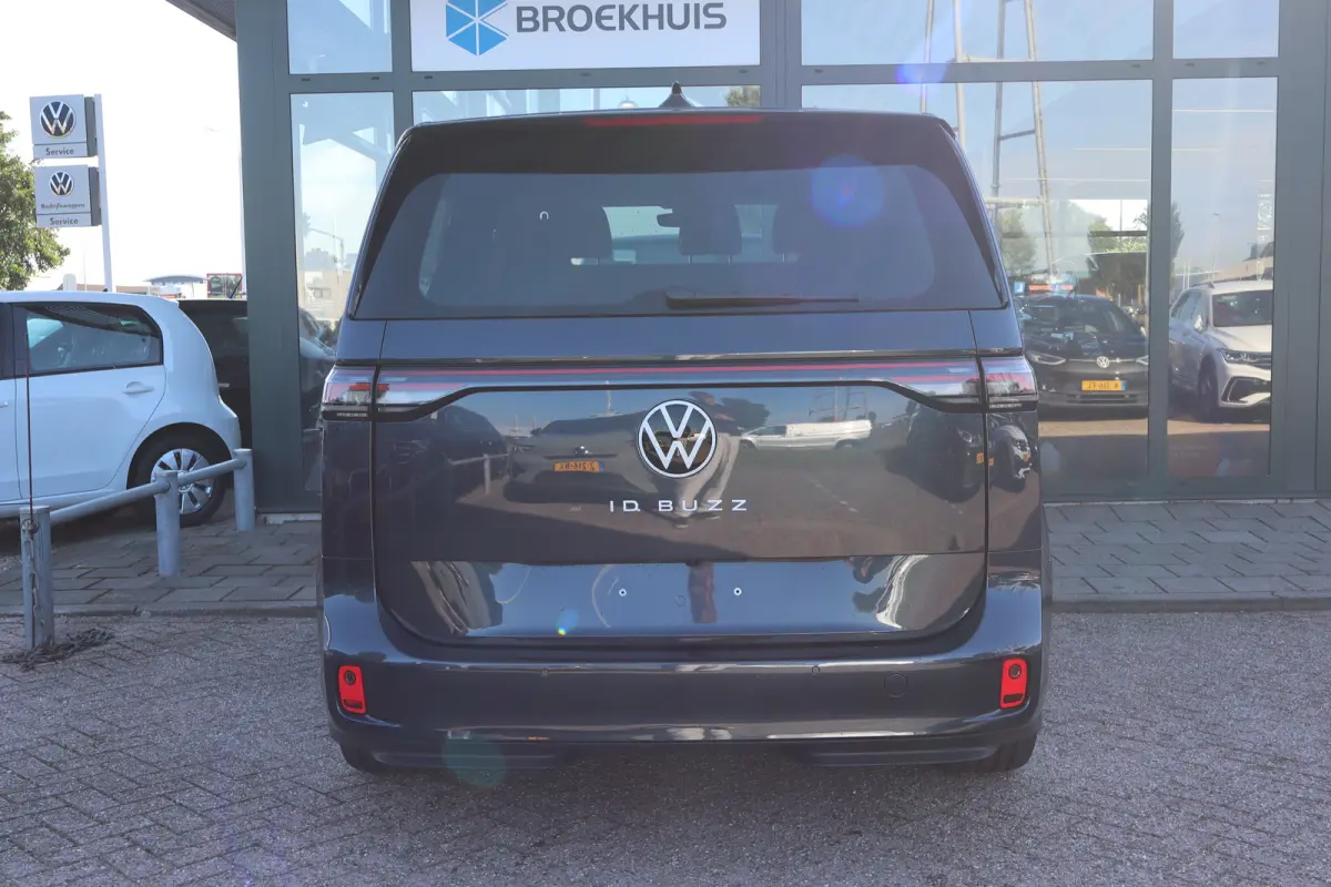 Bulli Limited edition 79 kWh | Achteruitrijcamera | Apple Carplay/Android Auto|telefoonintegratie premium | Cruise control adaptief met Stop&Go en stuurhulp