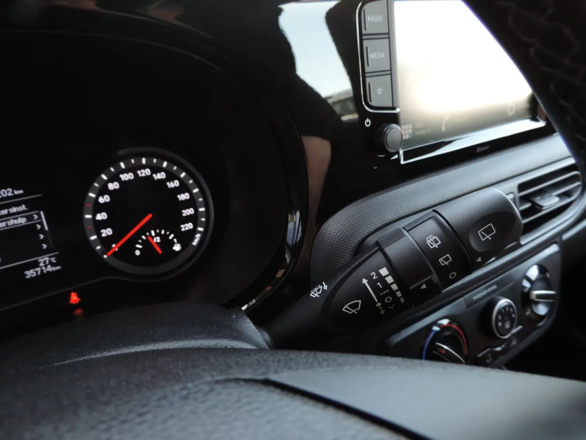 1.0 Comfort 35.000km | 1e Eig | Cruise contr | Bluetooth | DAB | CarPlay | Airco