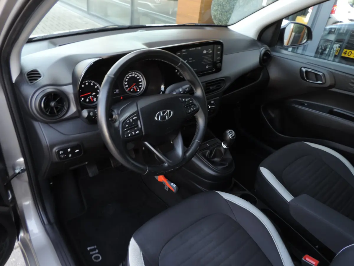 1.0 Comfort 35.000km | 1e Eig | Cruise contr | Bluetooth | DAB | CarPlay | Airco