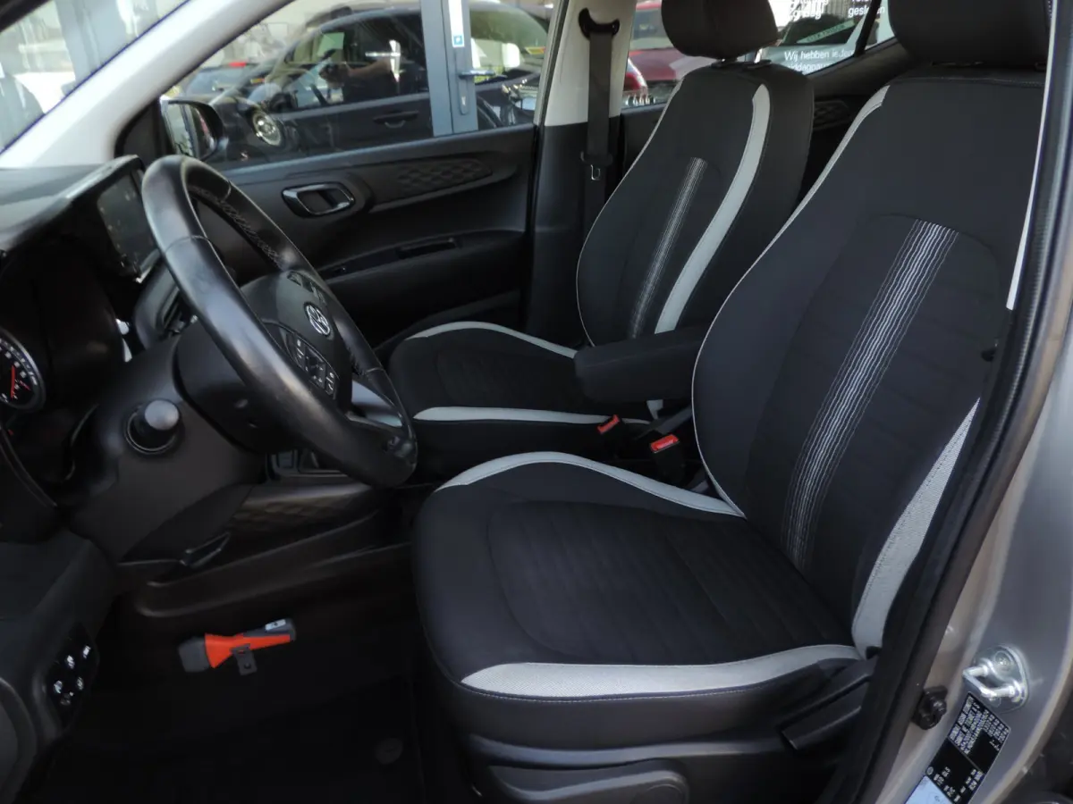 1.0 Comfort 35.000km | 1e Eig | Cruise contr | Bluetooth | DAB | CarPlay | Airco