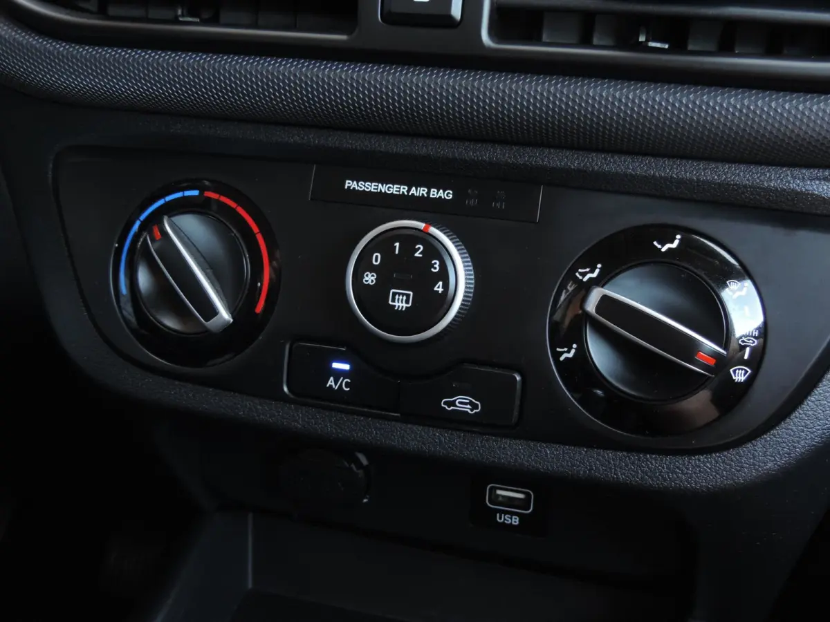 1.0 Comfort 35.000km | 1e Eig | Cruise contr | Bluetooth | DAB | CarPlay | Airco