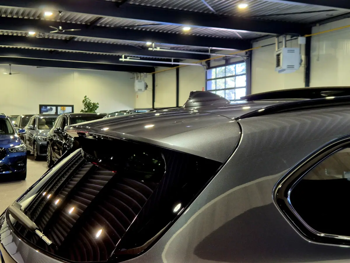 xDrive25e High Executive M-Sport | Panorama | 19" | HUD | Trekhaak | Camera | Stoelverwarming