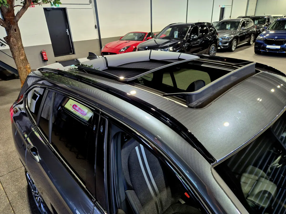 xDrive25e High Executive M-Sport | Panorama | 19" | HUD | Trekhaak | Camera | Stoelverwarming