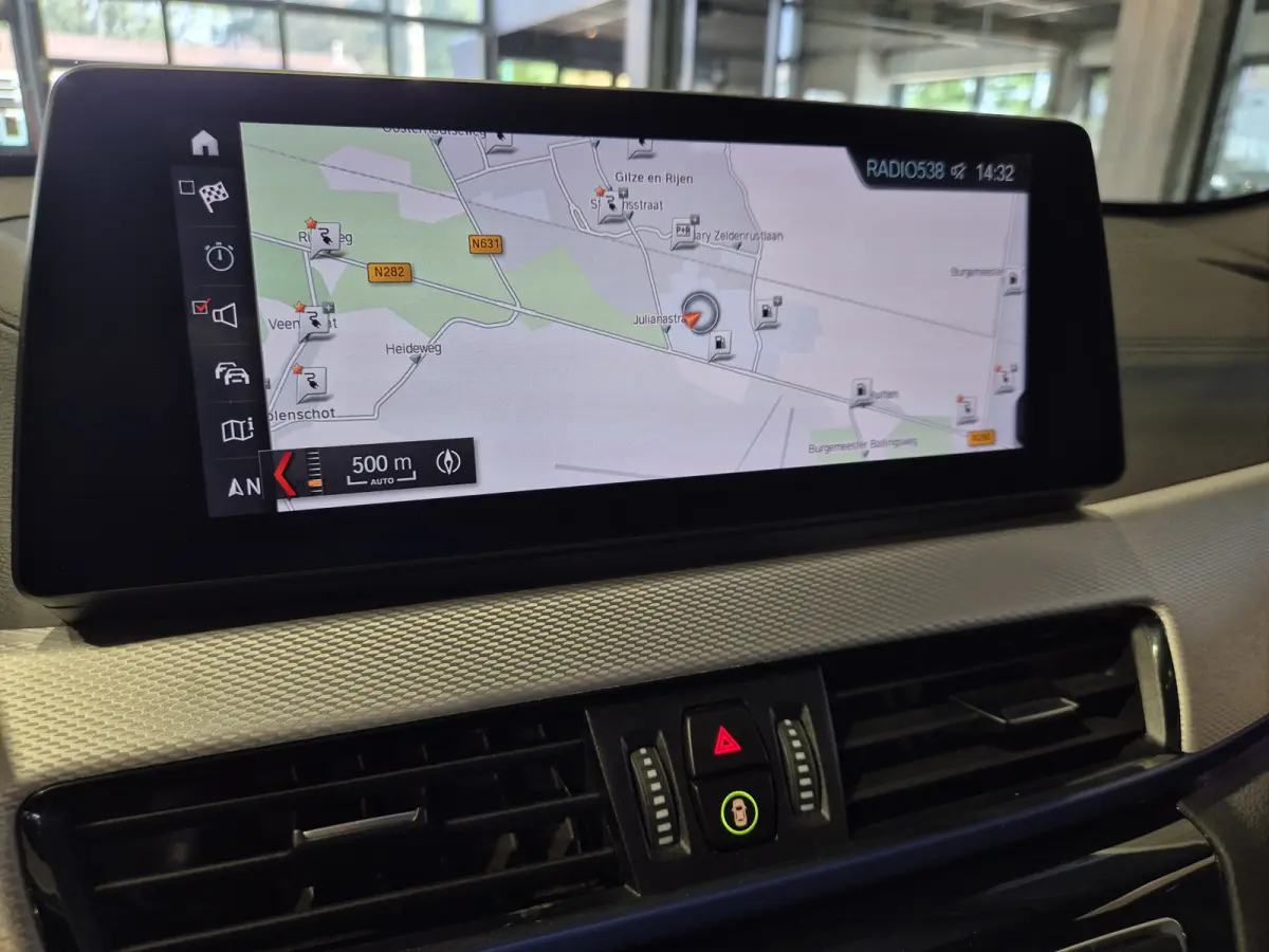 xDrive25e High Executive M-Sport | Panorama | 19" | HUD | Trekhaak | Camera | Stoelverwarming