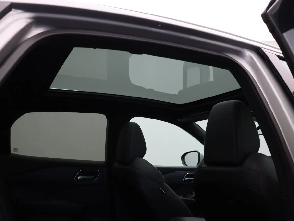 158pk MHEV Xtronic Tekna Plus | Lederen bekleding | Elektrisch voorstoelen met geheugen | BOSE audio | Stoel, stuur en voorruitverwarming | Headup-display | Panoramadak |