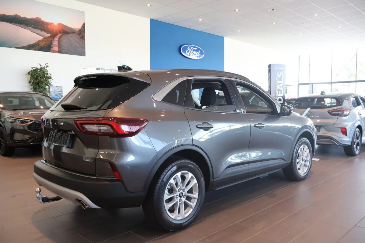 2.5 PHEV Titanium | Voorraad! | Elektrische Trekhaak | Adaptive Cruise | 360 camera | all Season banden | Winterpack | Blind Spot |
