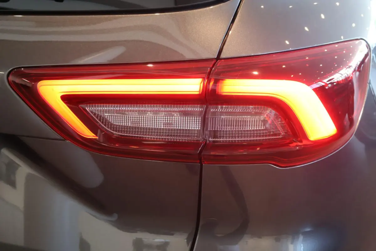 2.5 PHEV Titanium | Voorraad! | Elektrische Trekhaak | Adaptive Cruise | 360 camera | all Season banden | Winterpack | Blind Spot |