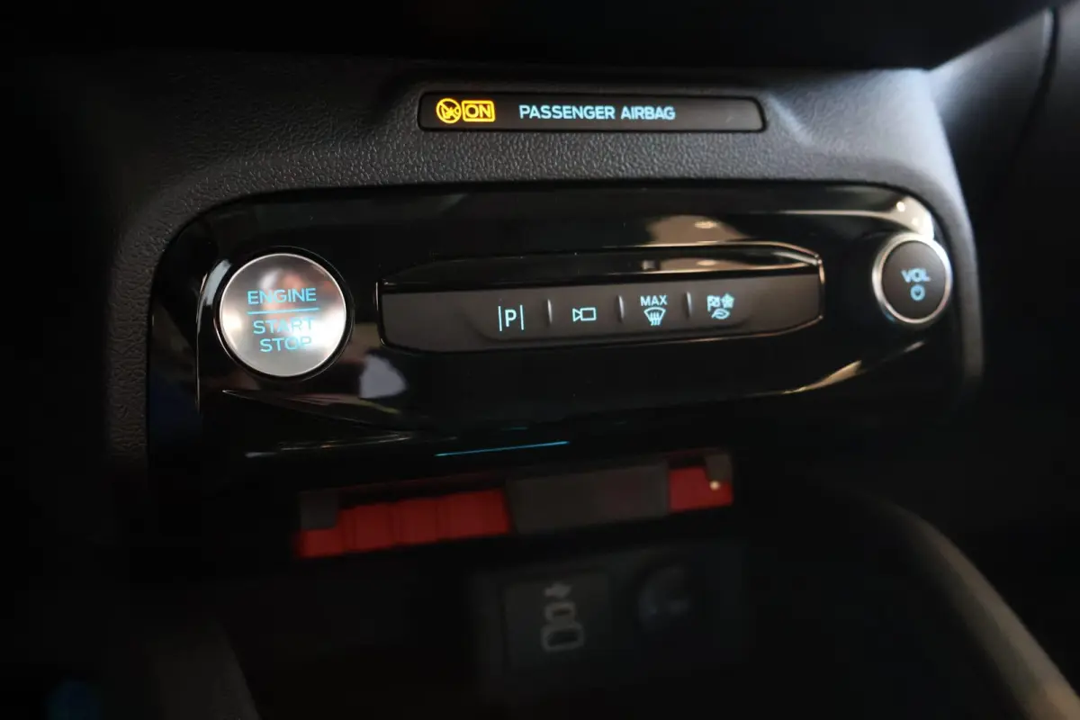 2.5 PHEV Titanium | Voorraad! | Elektrische Trekhaak | Adaptive Cruise | 360 camera | all Season banden | Winterpack | Blind Spot |
