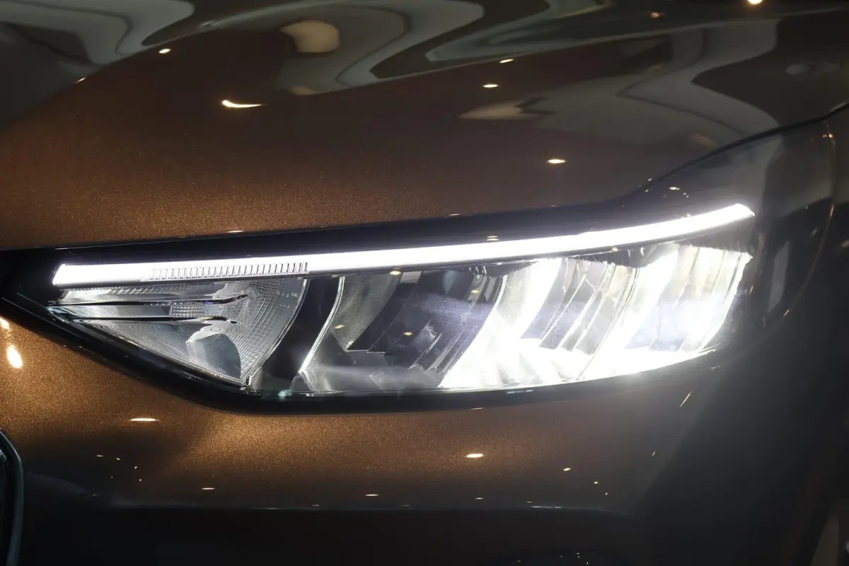 2.5 PHEV Titanium | Voorraad! | Elektrische Trekhaak | Adaptive Cruise | 360 camera | all Season banden | Winterpack | Blind Spot |