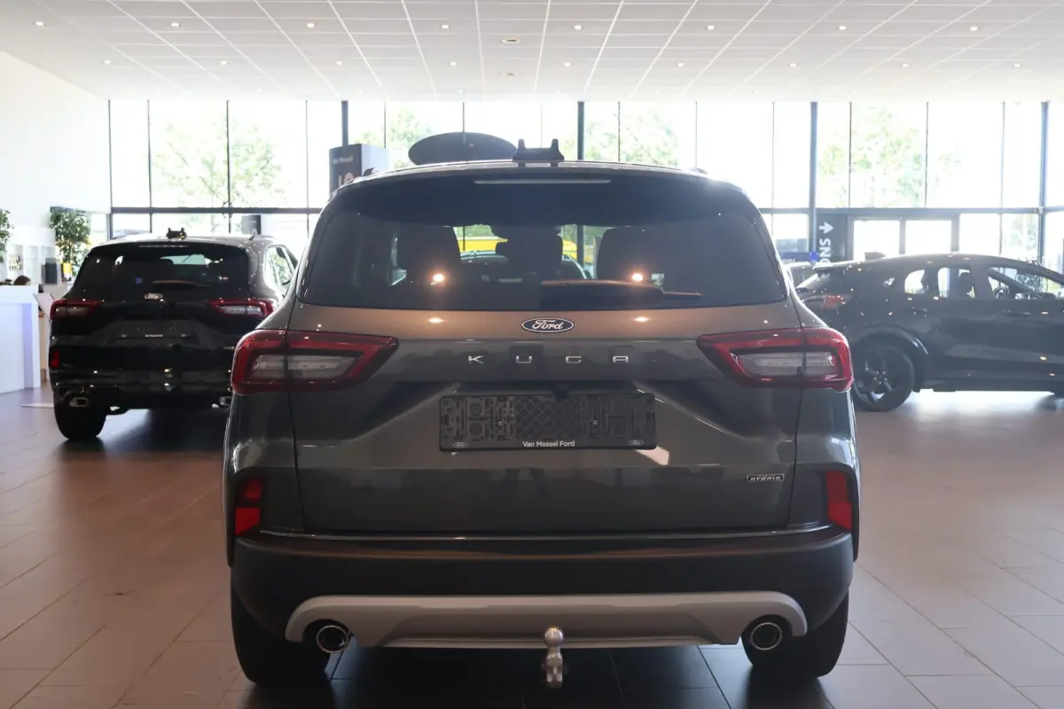 2.5 PHEV Titanium | Voorraad! | Elektrische Trekhaak | Adaptive Cruise | 360 camera | all Season banden | Winterpack | Blind Spot |