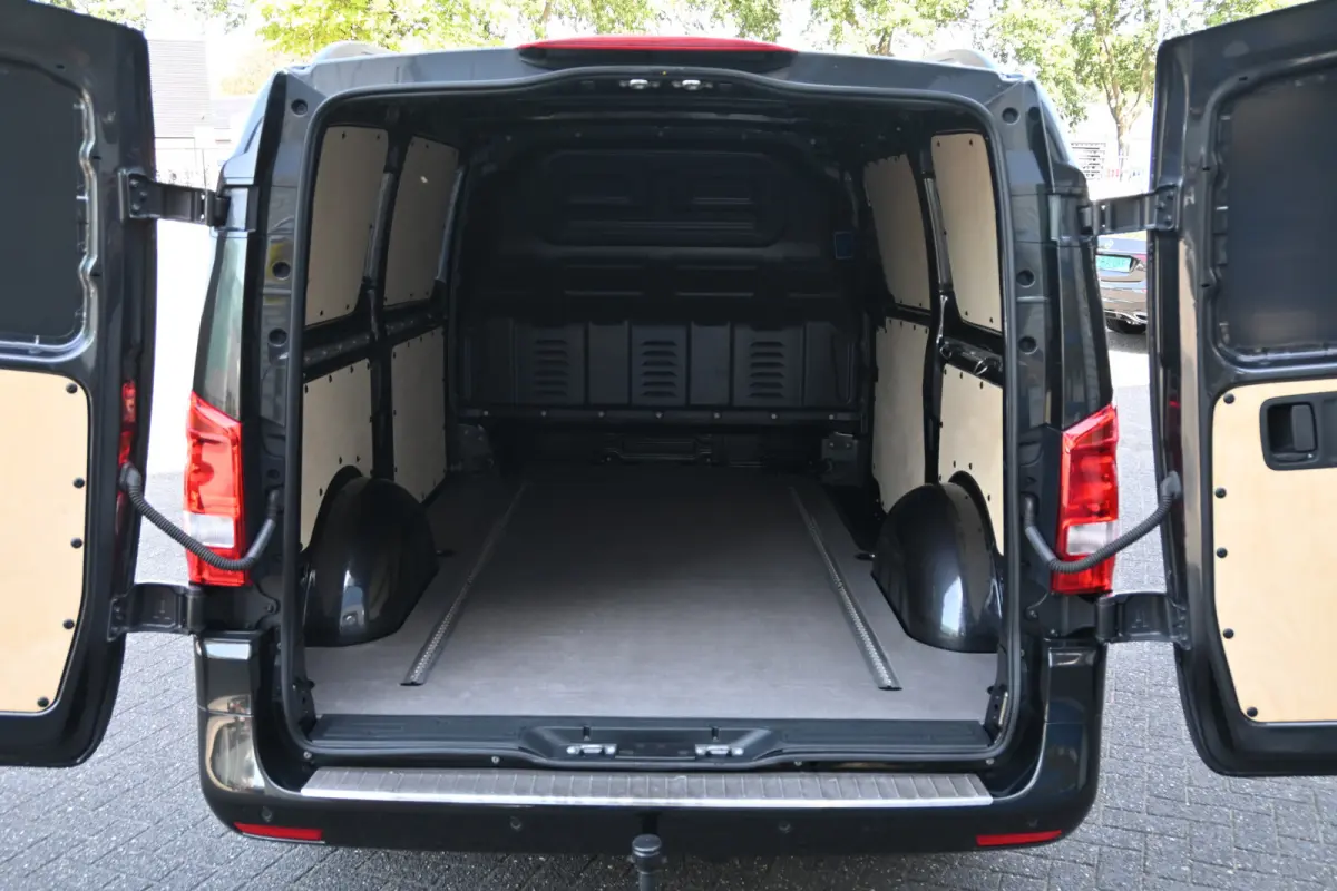 119 CDI L2 LED, Distronic, Climate control, Navigatie
