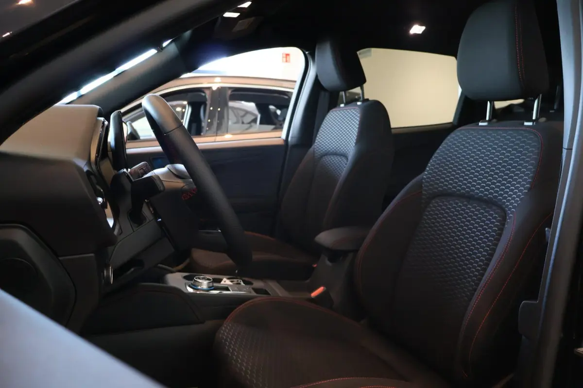 2.5 PHEV ST-Line | Voorraad! | Elektrische Trekhaak | All Season banden | Winterpack | Camera | Cruise Control | Blind Spot |