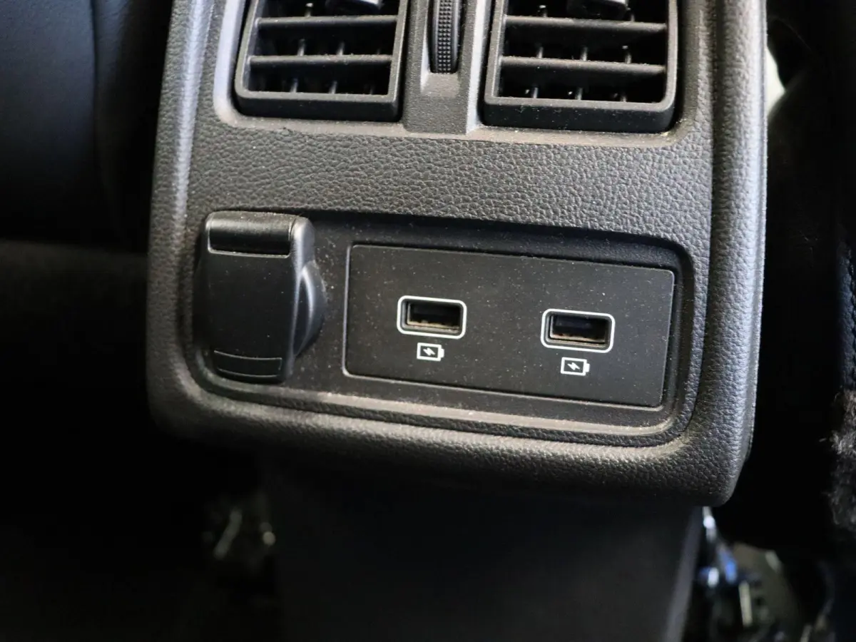 TCe 100pk Intens | Achteruitrijcamera | Navigatie | Apple/Android Carplay |