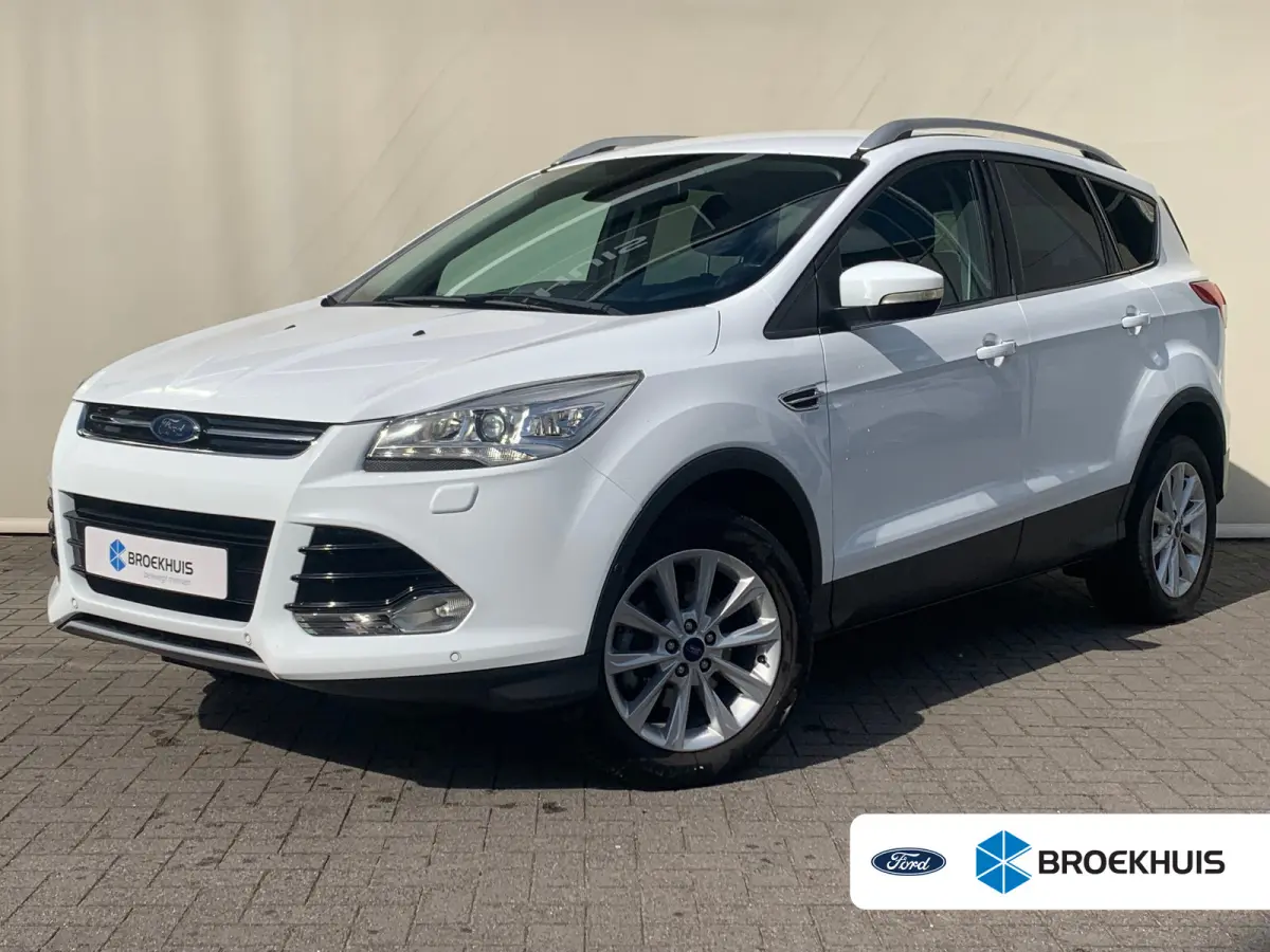 1.5 Titanium Styling Pack Airco | Camera | Cruise Control | DAB | Keyless | LMV 17" | Navi | PDC V&A | Trekhaak |